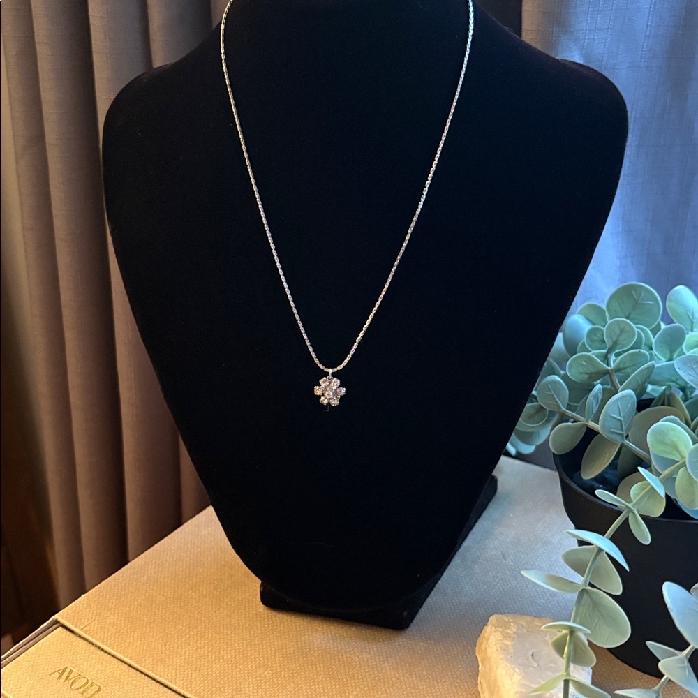 Vintage Avon Sparkling Rhinestone Snowflake Pendant Necklace, NWOT 206